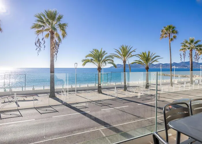 Le Midi 8 By Estates Cannes