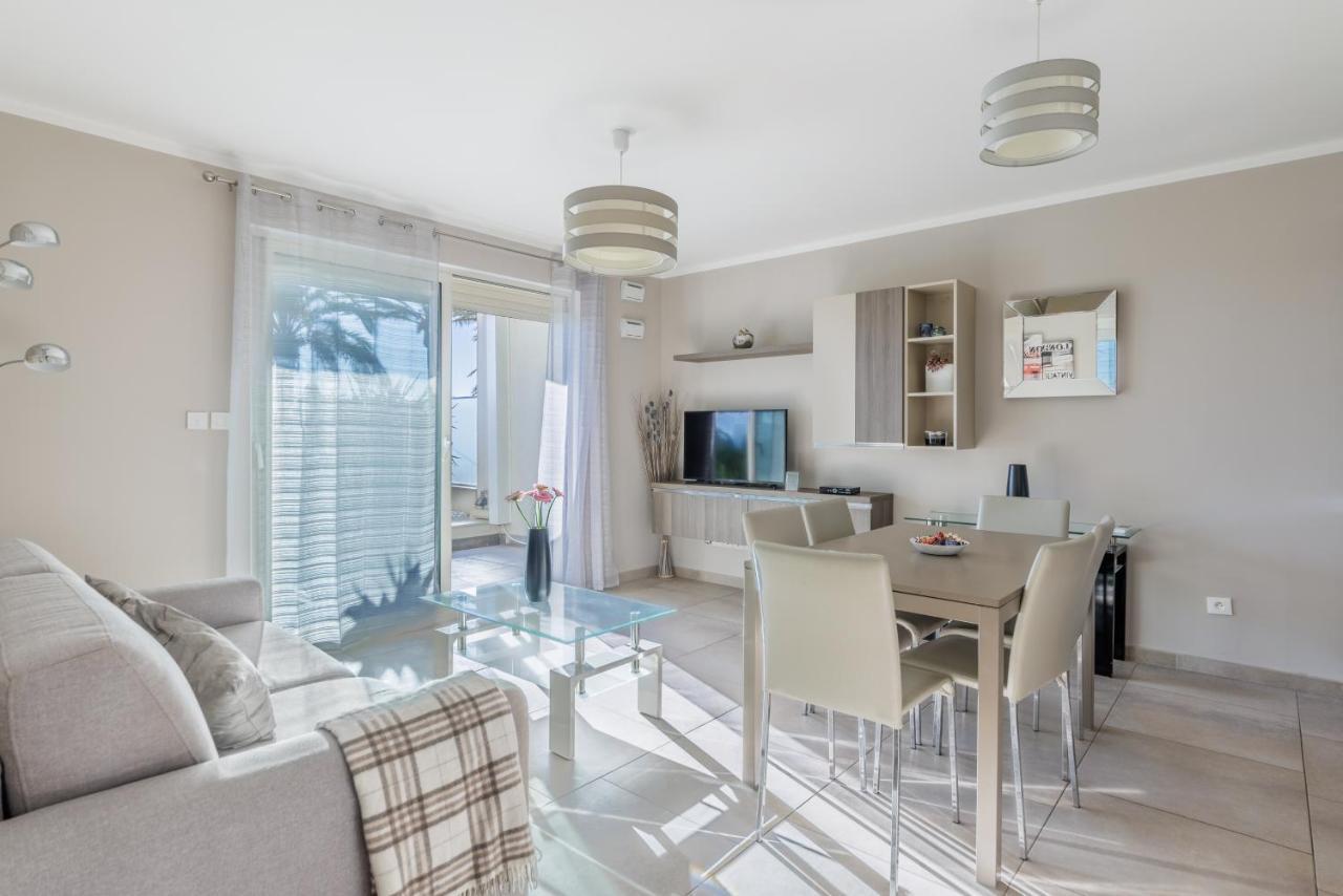 Le Midi 8 By Estates Appartamento