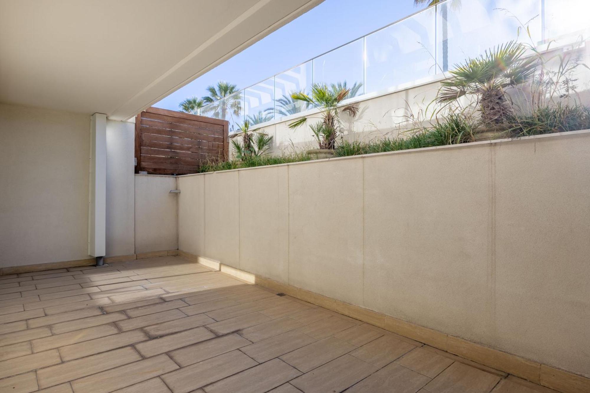 Le Midi 8 By Estates Appartamento