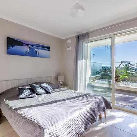 Le Midi 8 By Estates Cannes Extérieur photo