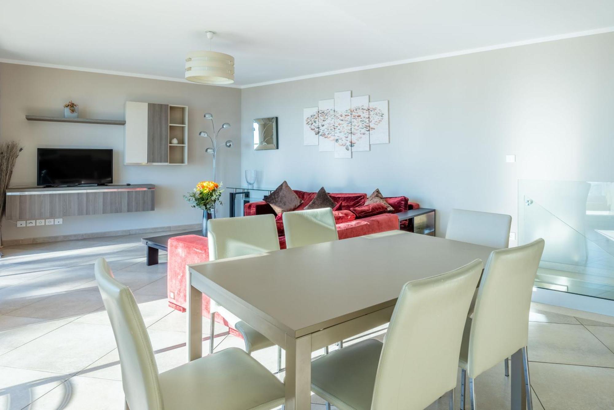 Le Midi 8 By Estates * Cannes