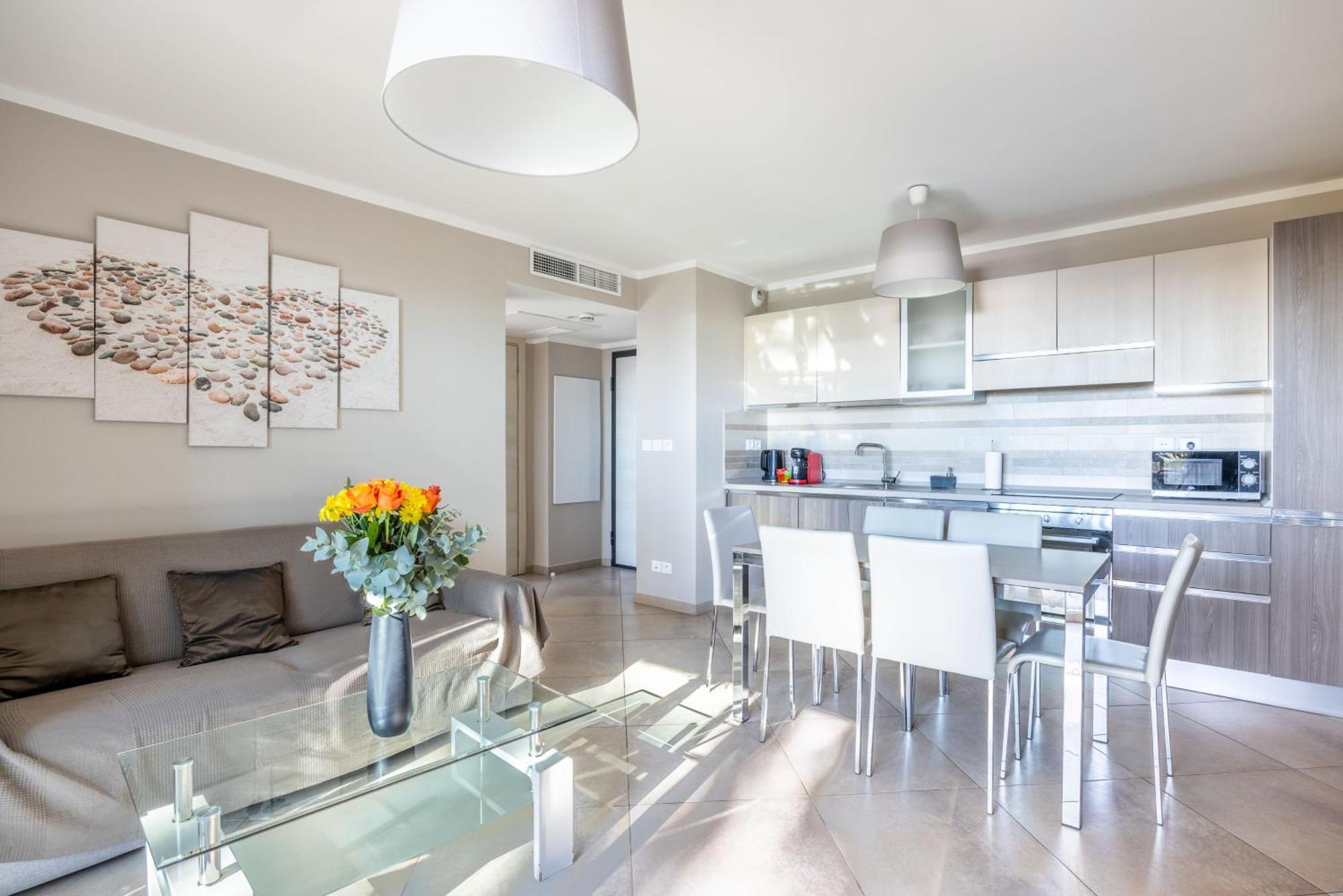 Le Midi 8 By Estates Apartamento *
