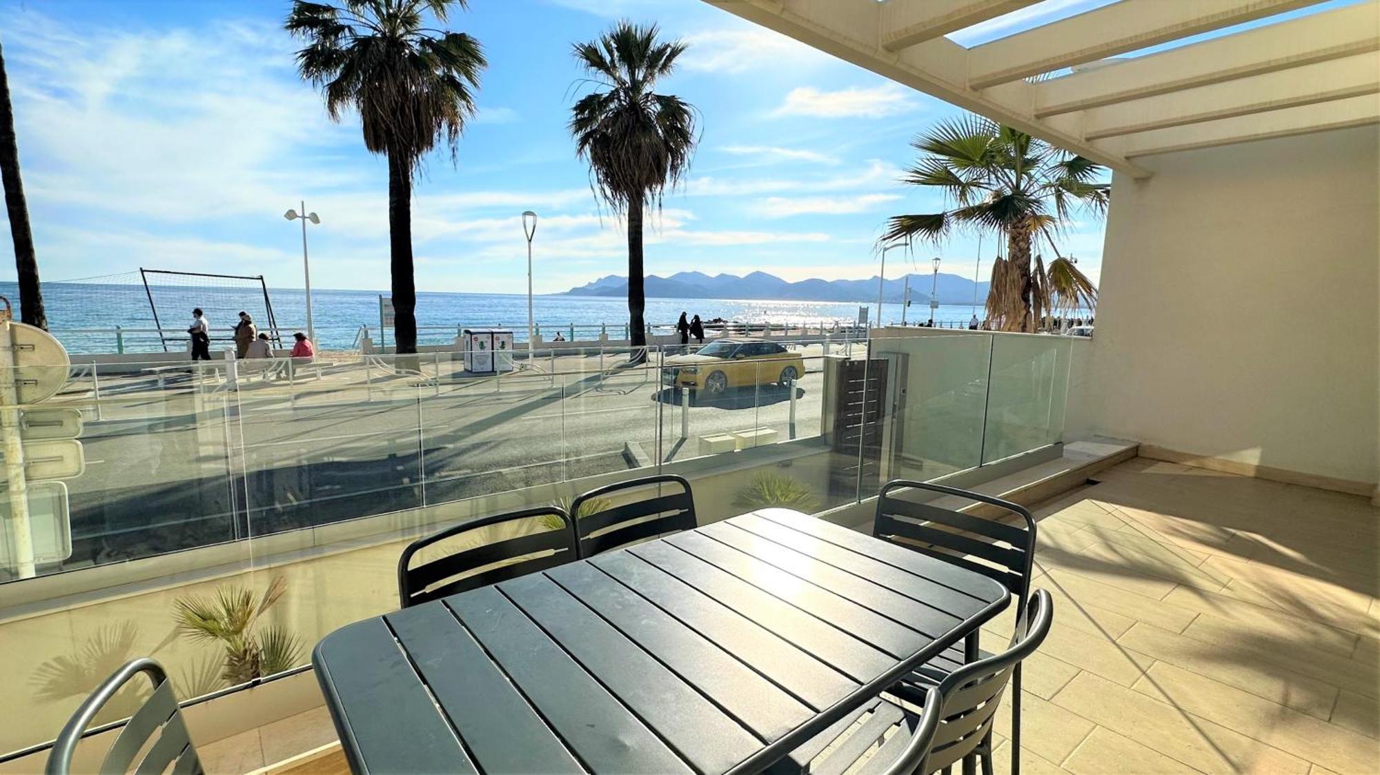 Le Midi 8 By Estates * Cannes
